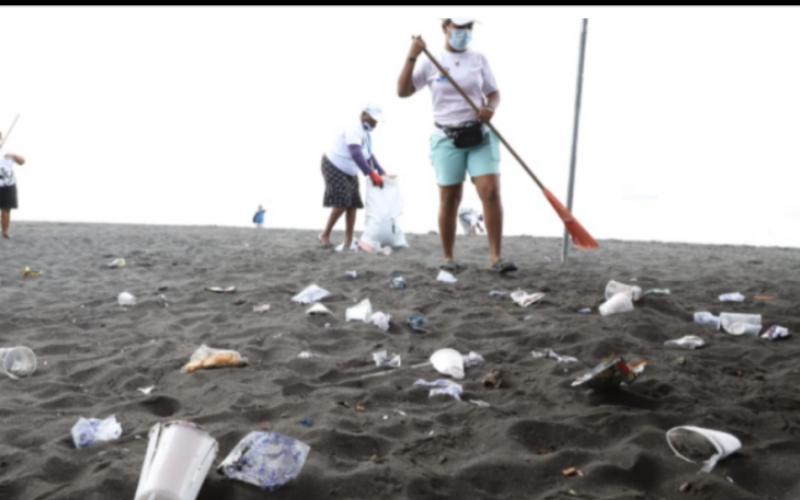 150 toneladas de basura de 19 playas públicas
