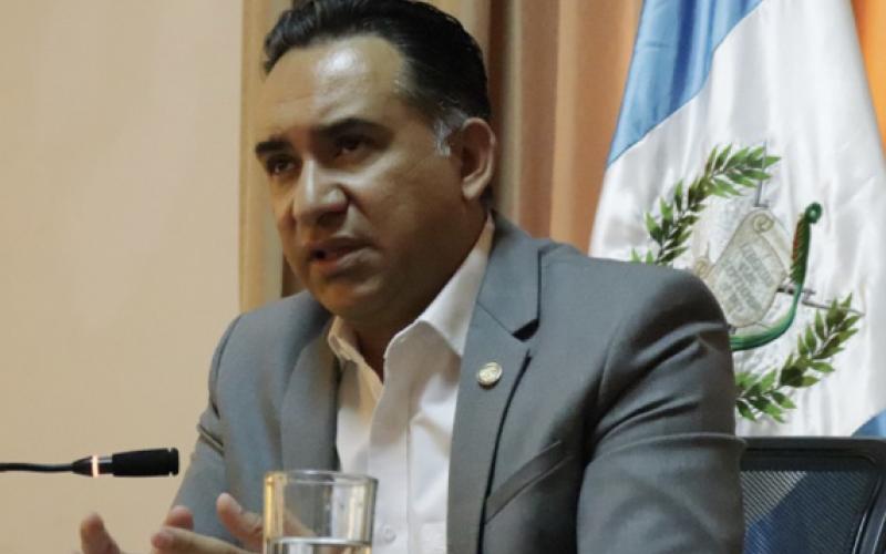 Ministro Mario Rojas expone en foro de inversión económica