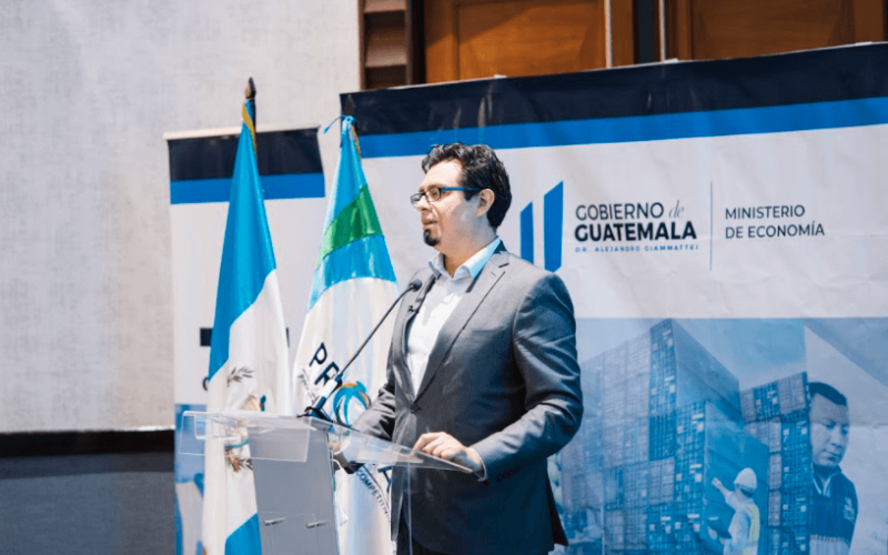 Viceministro de Inversión y Competencia, Lisardo Bolaños, aborda la importancia económica de la aprobación de la Ley de Leasing