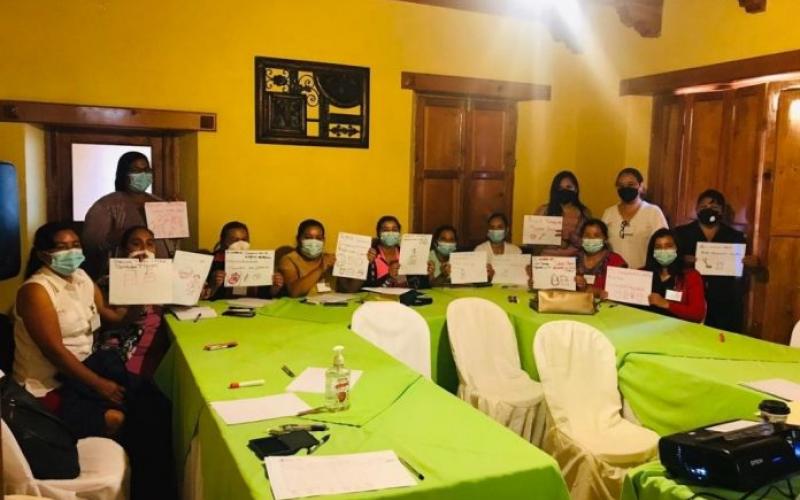 Integrantes de dos Unidades Productivas, aprenderán durante junio sobre varios temas para mejorar sus negocios con el apoyo del Ministerio de Economía y la Dirección de Mejoramiento de las Condiciones Socioeconómicas de la Mujer de SOSEP.