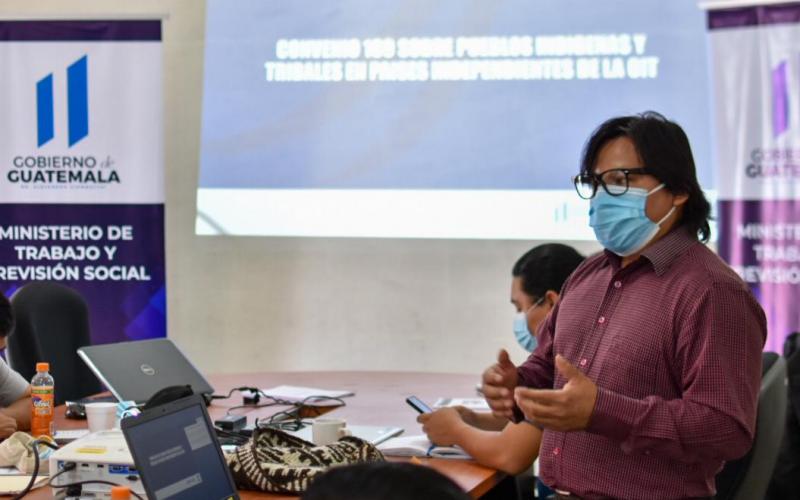 Taller de idiomas nacionales 