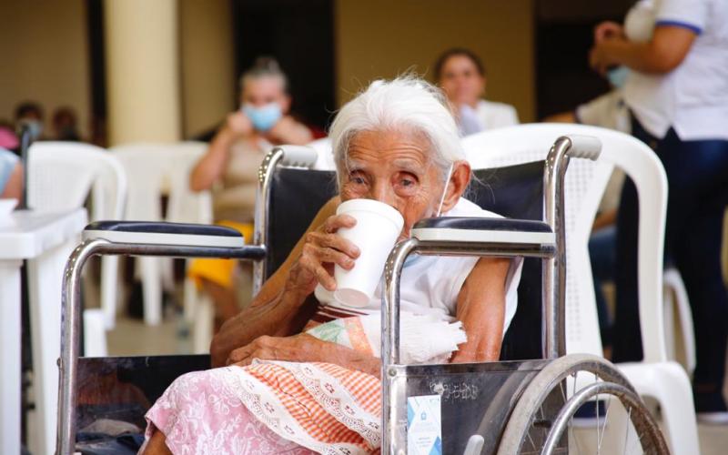Usuaria de Comedor Social en Usumatlán, Zacapa
