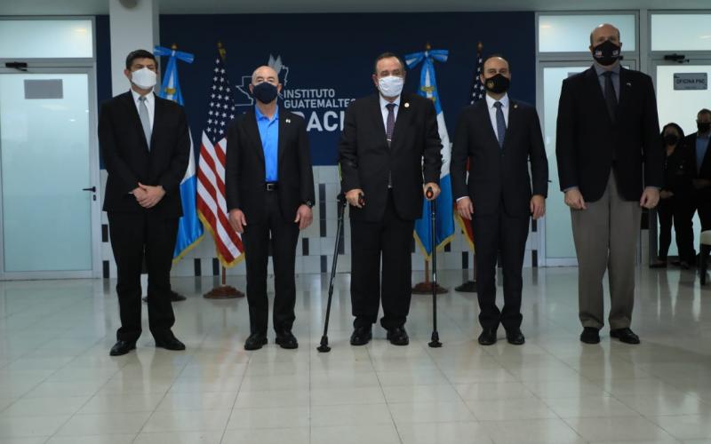 Con el objetivo de fortalecer la atención al migrante se conmemoró la entrega oficial del Centro de Recepción de Retornados luego de pasar un proceso de restructuración, construcción y modernización de equipo