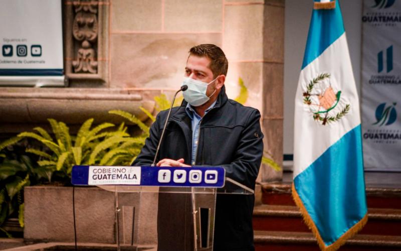 Ministro de Comunicaciones Javier Maldonado