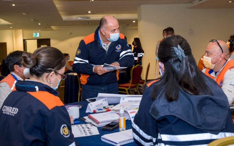 Personal de la SE-CONRED en taller por actualización del Plan Nacional de Respuesta.