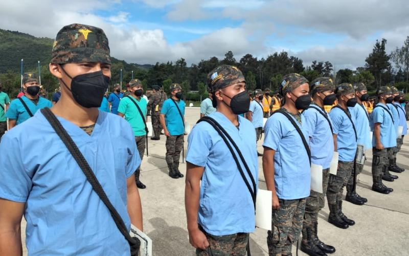 Enfermeros militares.