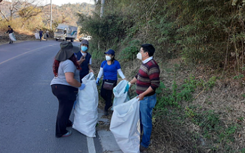 Jornada de limpieza en Sololá