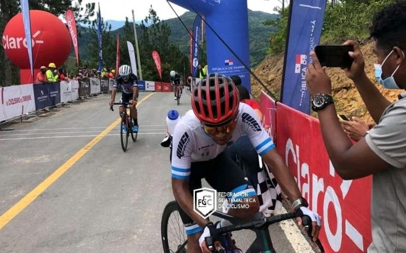Sergio Chumil del equipo de ciclismo del Ejército de Guatemala