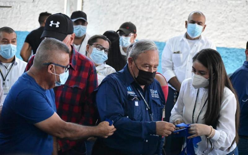 Lic. Enío Domínguez