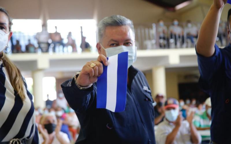 Corte de cinta por inauguración de comedor social en Usumatlan, Escuintla