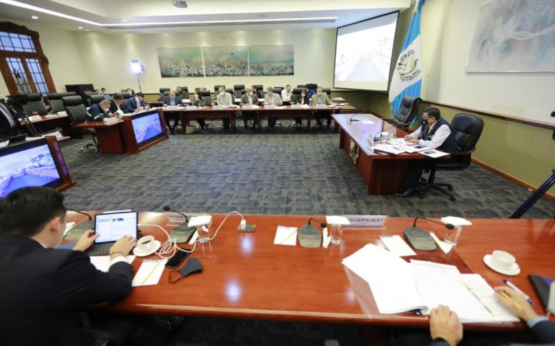 Gabinete de Gobierno se reúne con autoridades locales de Alta Verapaz y Santa Rosa