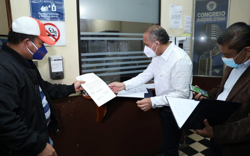 Entrega al Congreso de la República. 