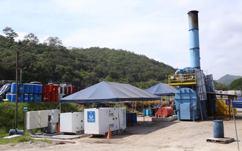 Ingresan 10 contenedores de precursores para ser incinerados
