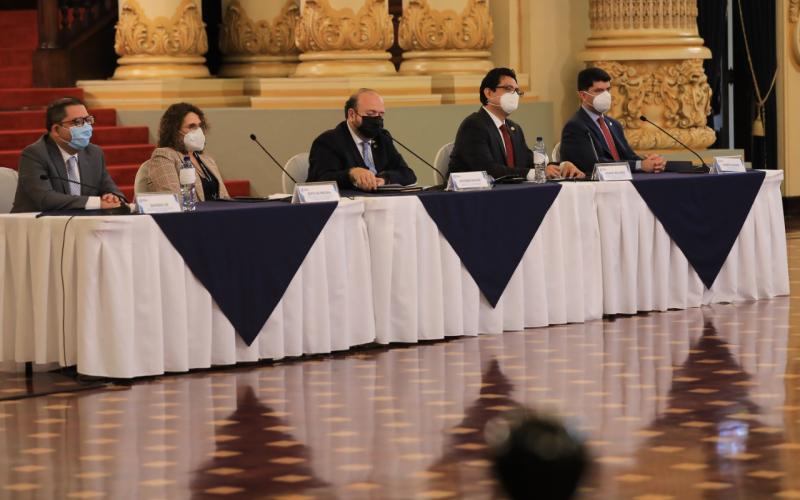 Funcionarios del Ministerio de Economía