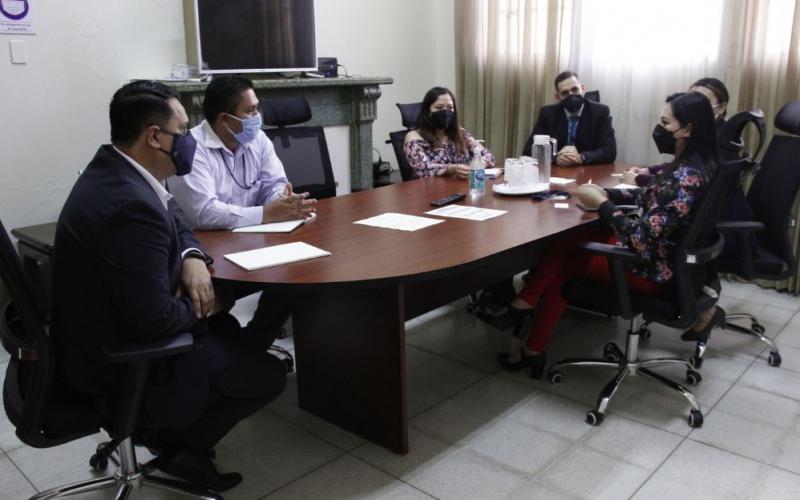 La reunión se llevó a cabo en las oficinas de SOSEP.
