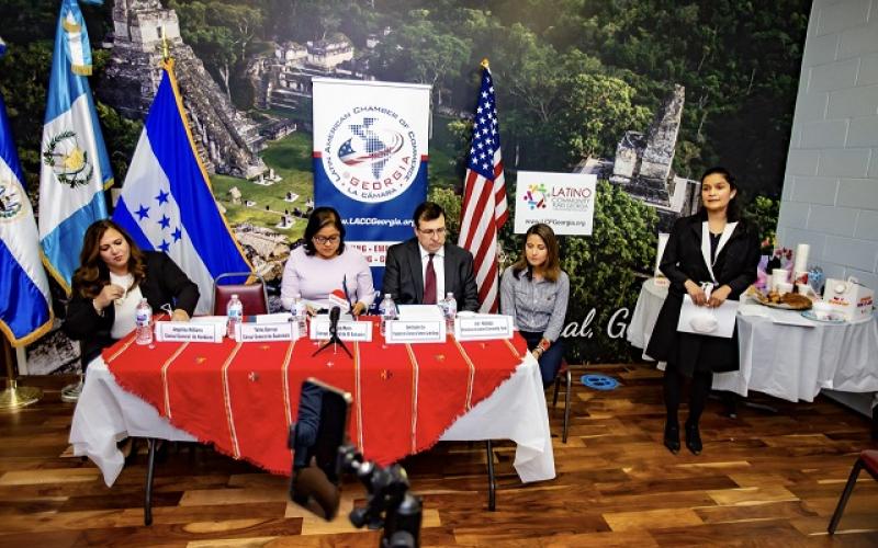 Firma de acuerdo en Georgia, EE. UU.