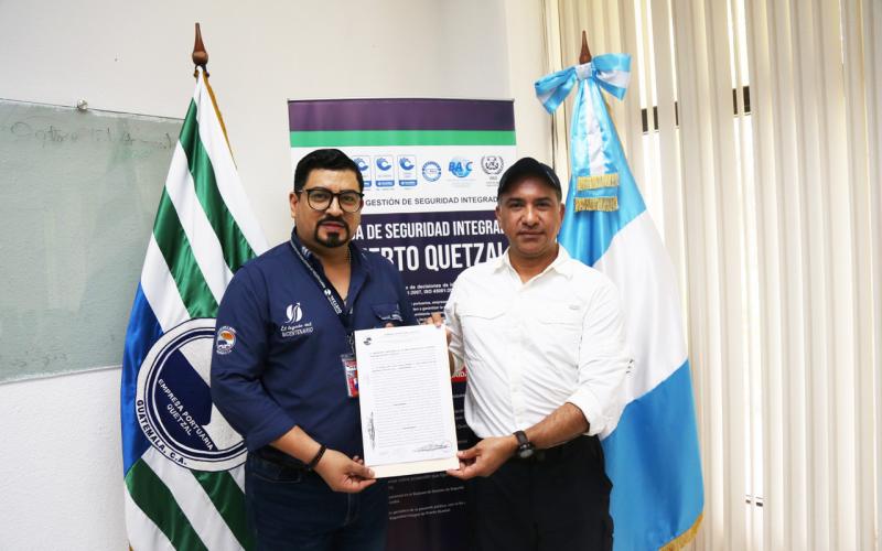 Firma de Convenio entre MARN y EPQ.