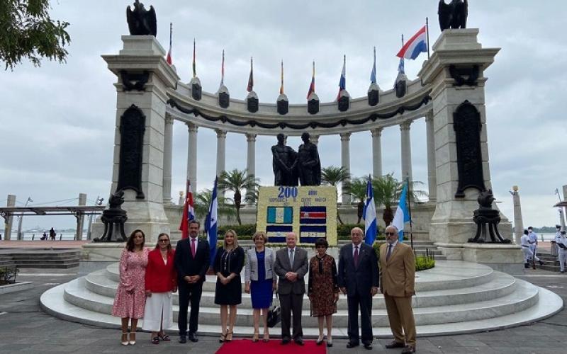 Ofrenda floral en Ecuador