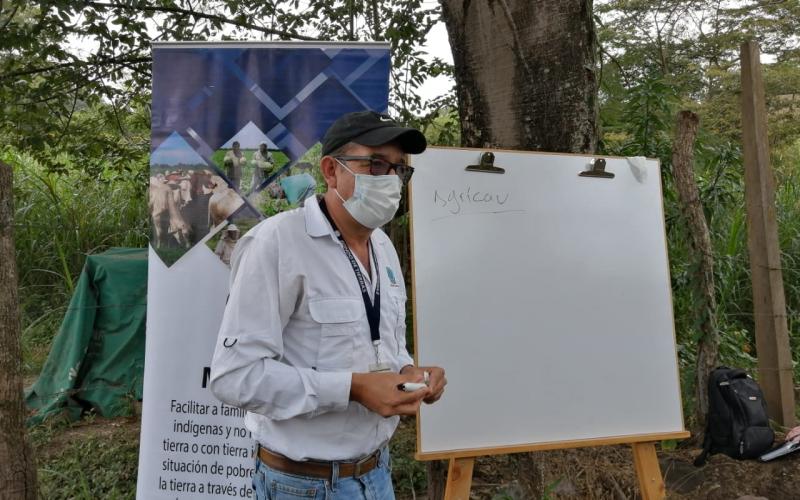 FONTIERRAS socializa información del Proceso de Regularización