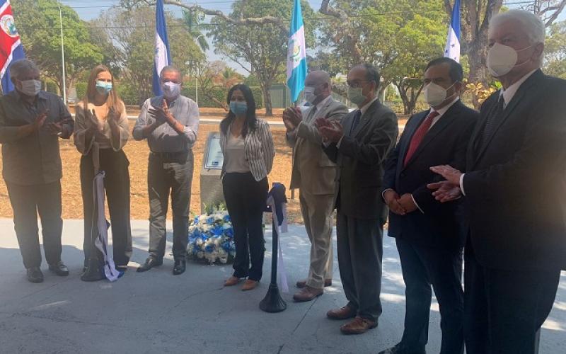Plaza de América Central en Brasil