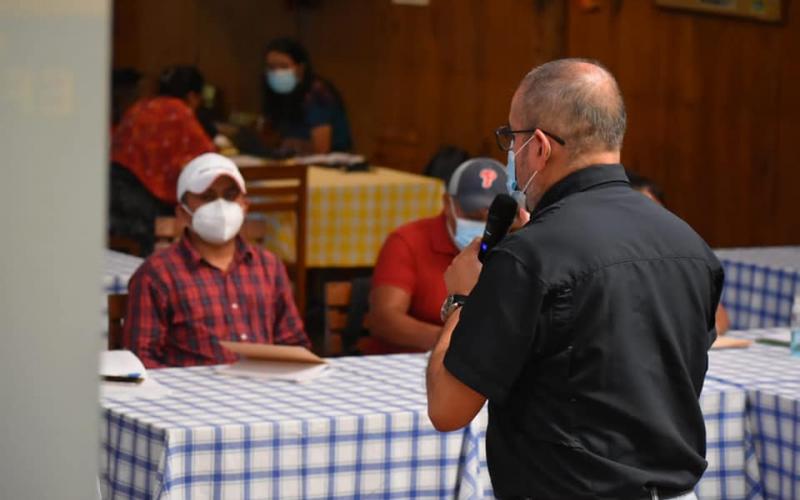 Jefe de Educación Municipal. Lic. Guillermo Barrios