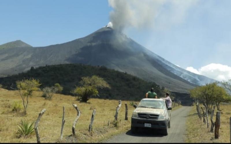 MAGA emite alerta por actividad del volcán de Fuego 