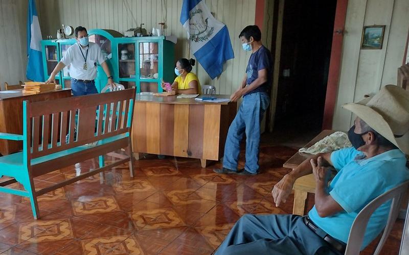 Proceso de regularización y adjudicación en  Comunidad Potrero El Salto