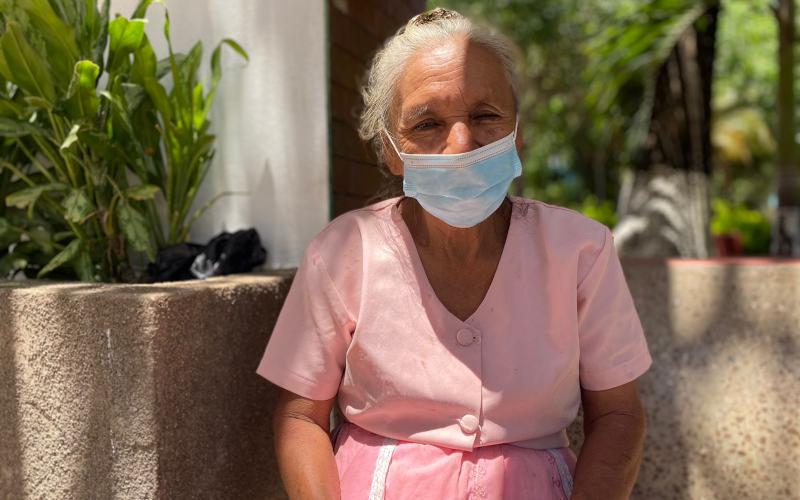 Usuaria de Comedor Social en San Agustín Acasaguastlán, El Progreso