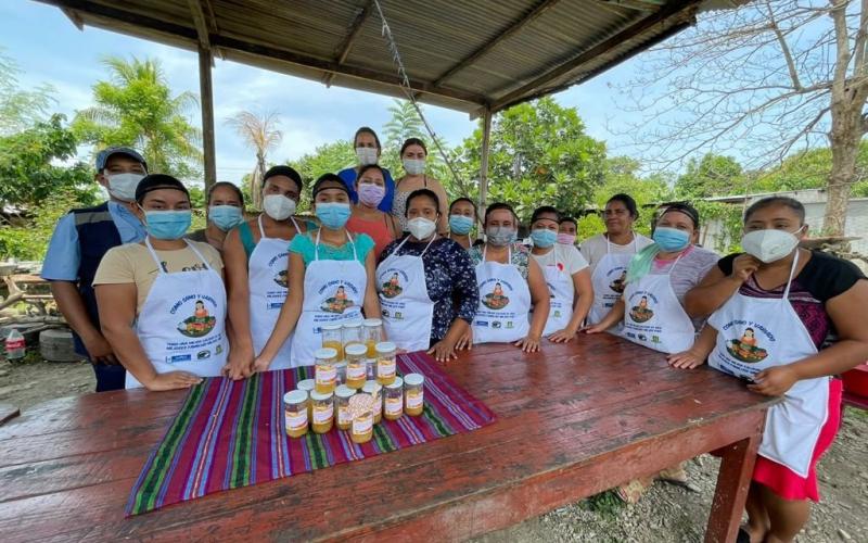 Usuarias de Beca Artesano