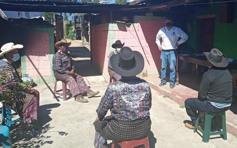 Campesinos reciben subsidio 