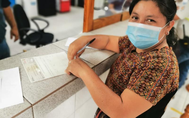 Beneficiarios de FONTIERRAS reciben pago de venta de Caña de Azúcar