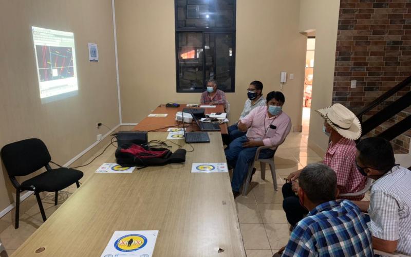 FONTIERRAS brinda asesoría a campesinos