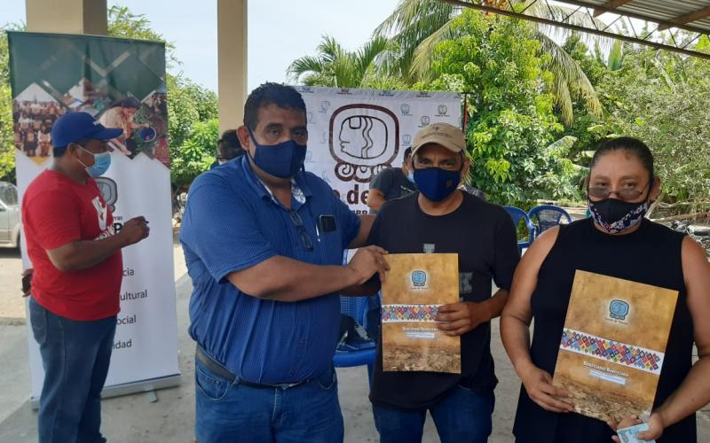 Familias reciben Certeza Jurídica