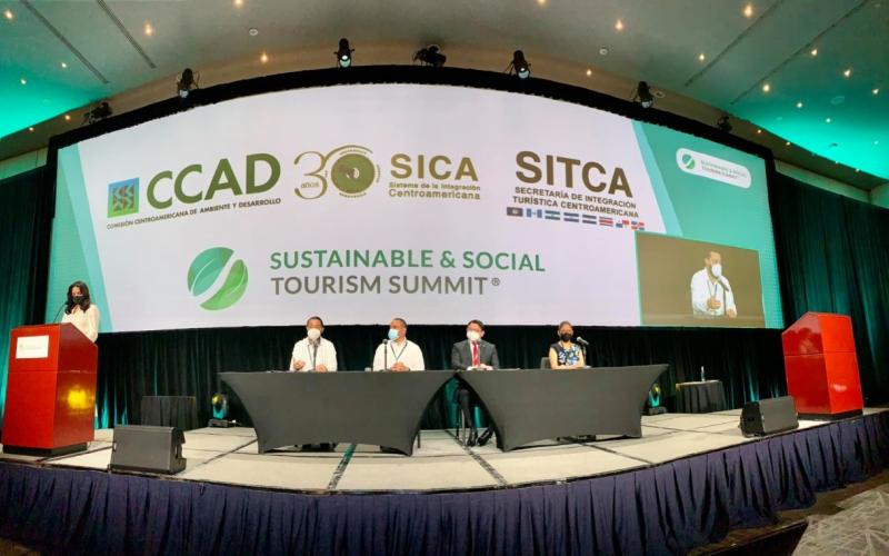 Viceministro de Recursos Naturales, Fredy Chiroy, participa en la Cumbre de Turismo en México