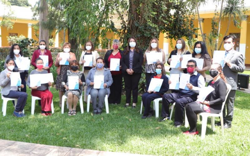Docentes reciben certificaciones internacionales del idioma inglés