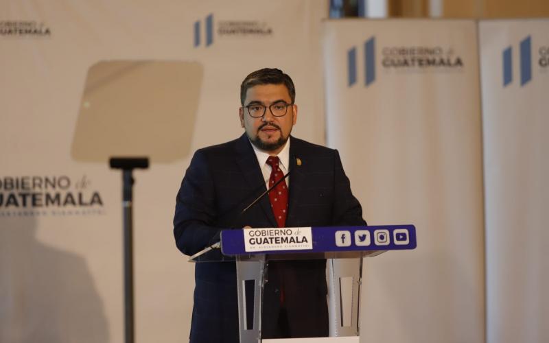 Alberto Pimentel Mata, Ministro de Energía y Minas.