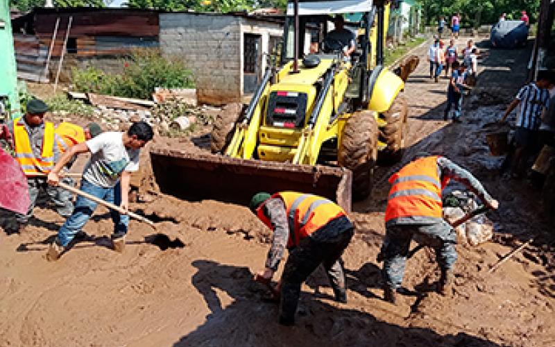 Apoyo en el descombramiento y despeje de calles