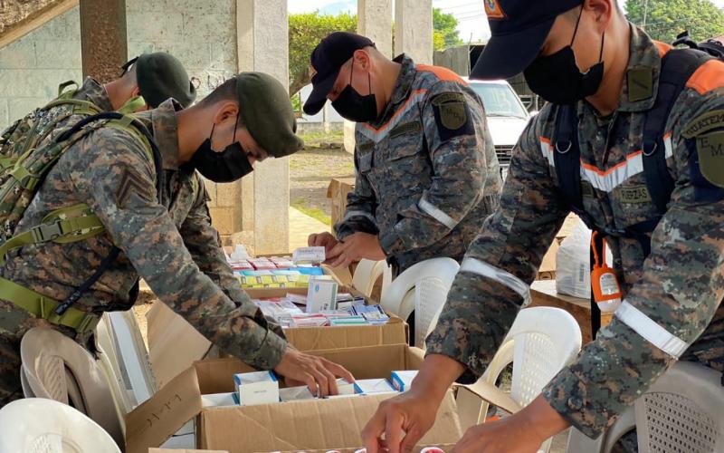 Ejército de Guatemala apoya jornada médica en Retalhuleu