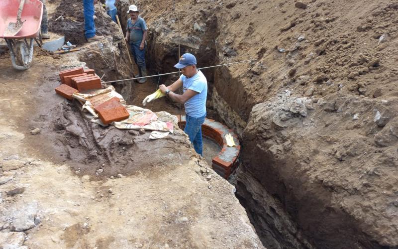 Proyecto de alcantarillado sanitario en Comalapa, Chimaltenango