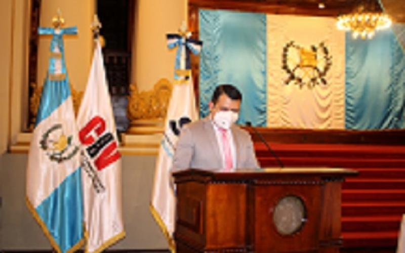 200 becas para informáticos 