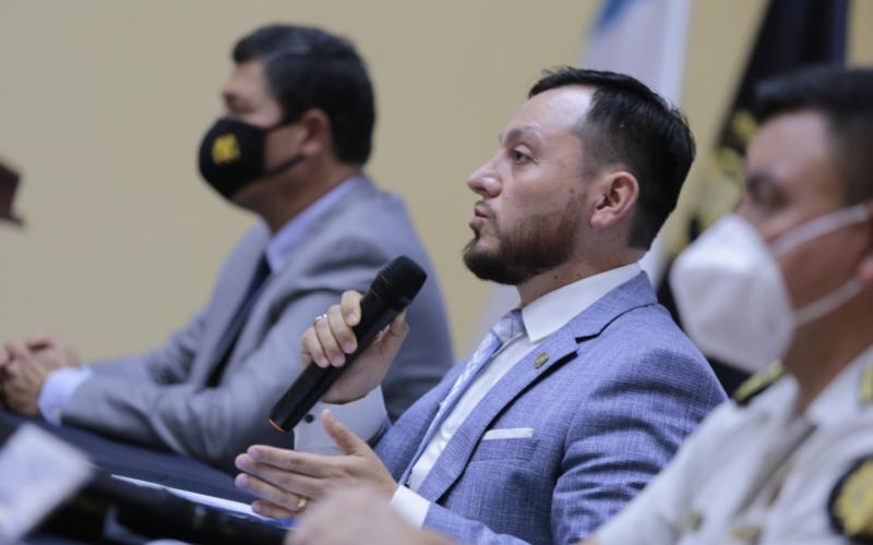 Dan de baja a 45 agentes policiales por participar en hechos delincuenciales