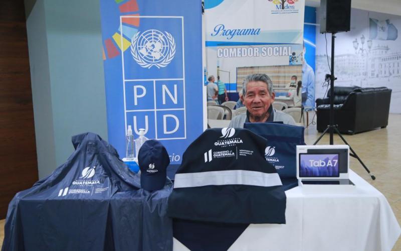 Equipo de campo donado por PNUD para el Registro Social de Hogares