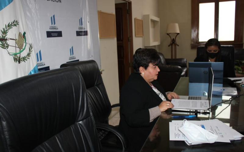 Para fortalecer la educación Bilingüe