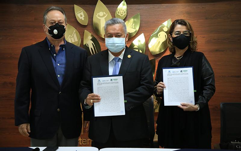 Firma de convenio MIDES FUNDAZUCAR