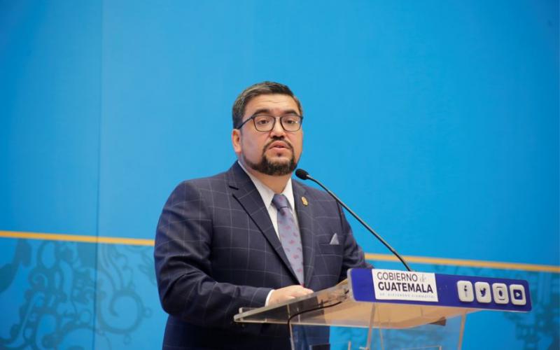 Alberto Pimentel Mata, Ministro de Energía y Minas.