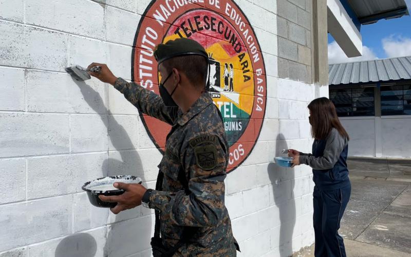 Remozamiento en el Instituto Nacional de Educación Básica en San Marcos