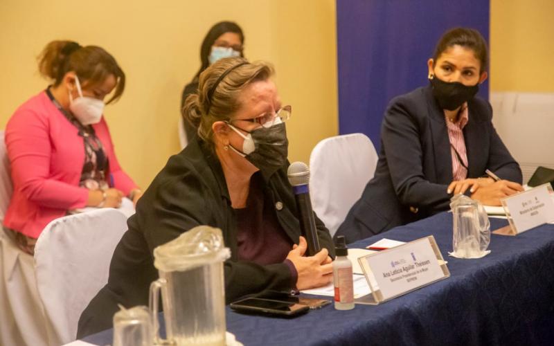 Secretaria Presidencial de la Mujer, Ana Leticia Aguilar Theissen. 