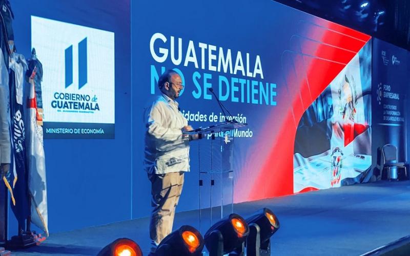 El Ministro de Economía, Antonio Malouf, durante su participación en el foro.