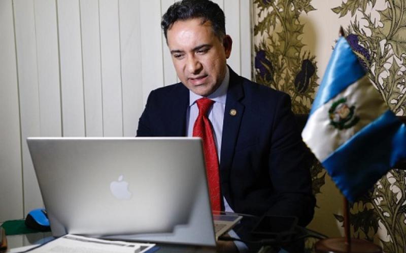 Ministro participa en reunión de la OEA