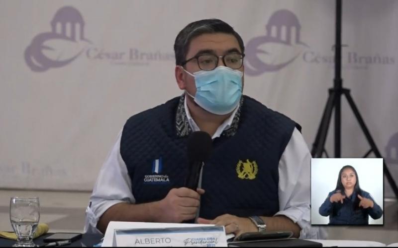 Alberto Pimentel Mata, Ministro de Energía y Minas.